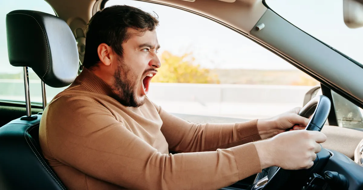 Sancțiuni pentru comportamentul agresiv pe autostradă: amende și suspendarea permisului