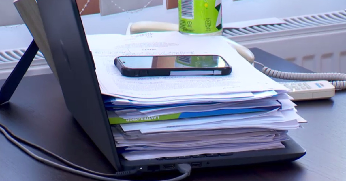 Digitalizarea primăriilor este fictivă: datele cetățenilor sunt doar pe hârtie, deși sunt înrolate pe ghișeul.ro