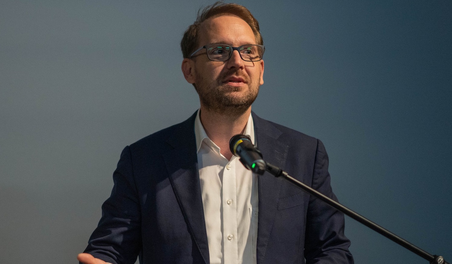 Dominic Fritz propune USR să refuze votul pentru Guvernul condus de Luca Niculescu