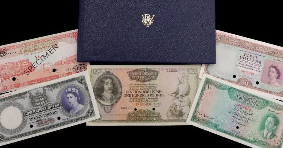 O colecție de bancnote rare donată unui magazin caritabil a fost vândută cu peste 85.000 de lire