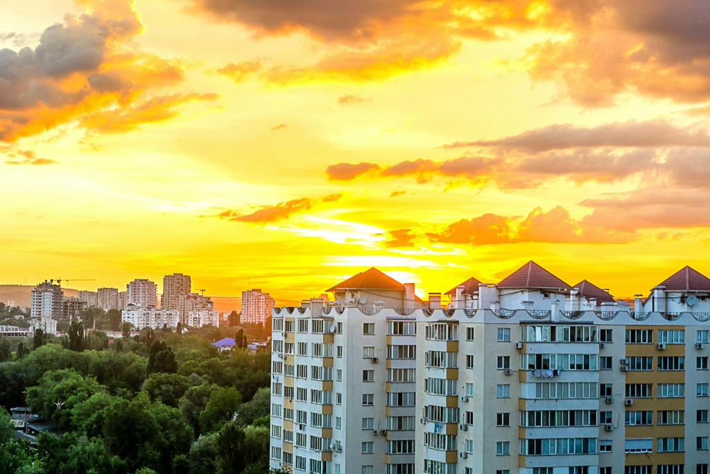 Diferențe între blocurile vechi și cele noi: ce trebuie să știe un cumpărător de apartamente