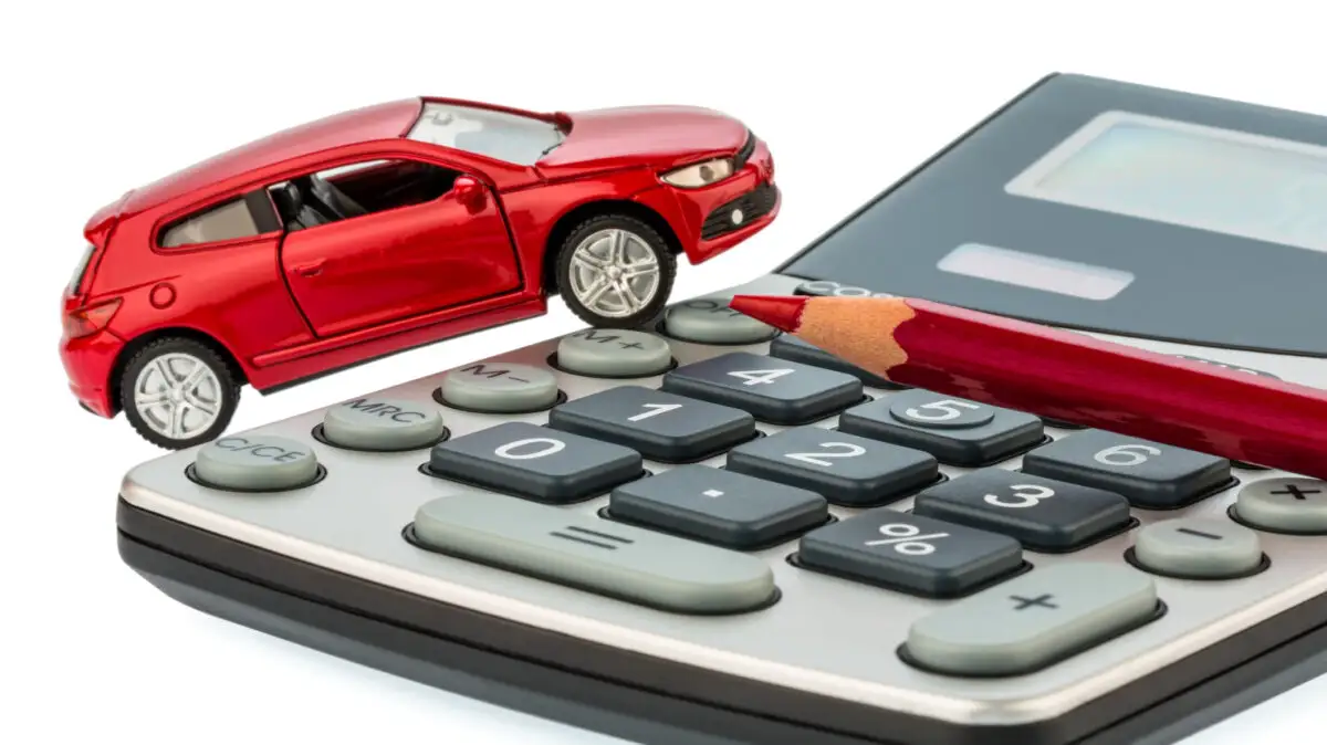 Analiză costuri deplasare auto în 2026: Diferențe majore între benzină, motorină, hibrid și electric