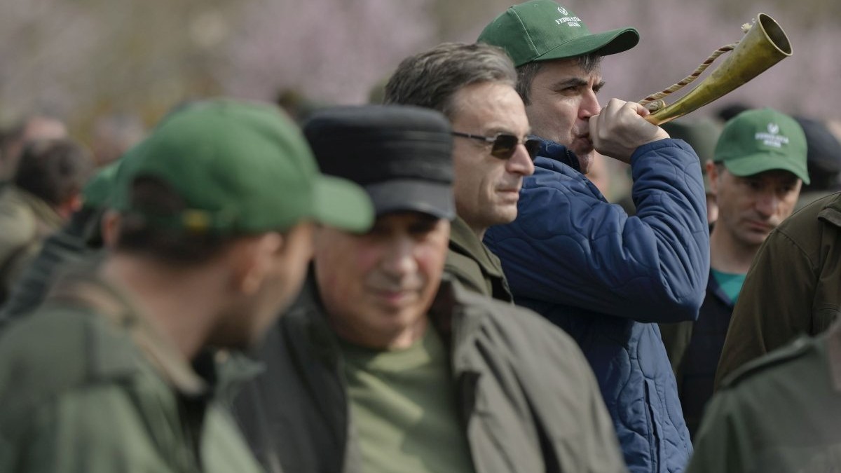 Nereguli la Romsilva: Directori au participat la vânătoare în timpul programului de lucru