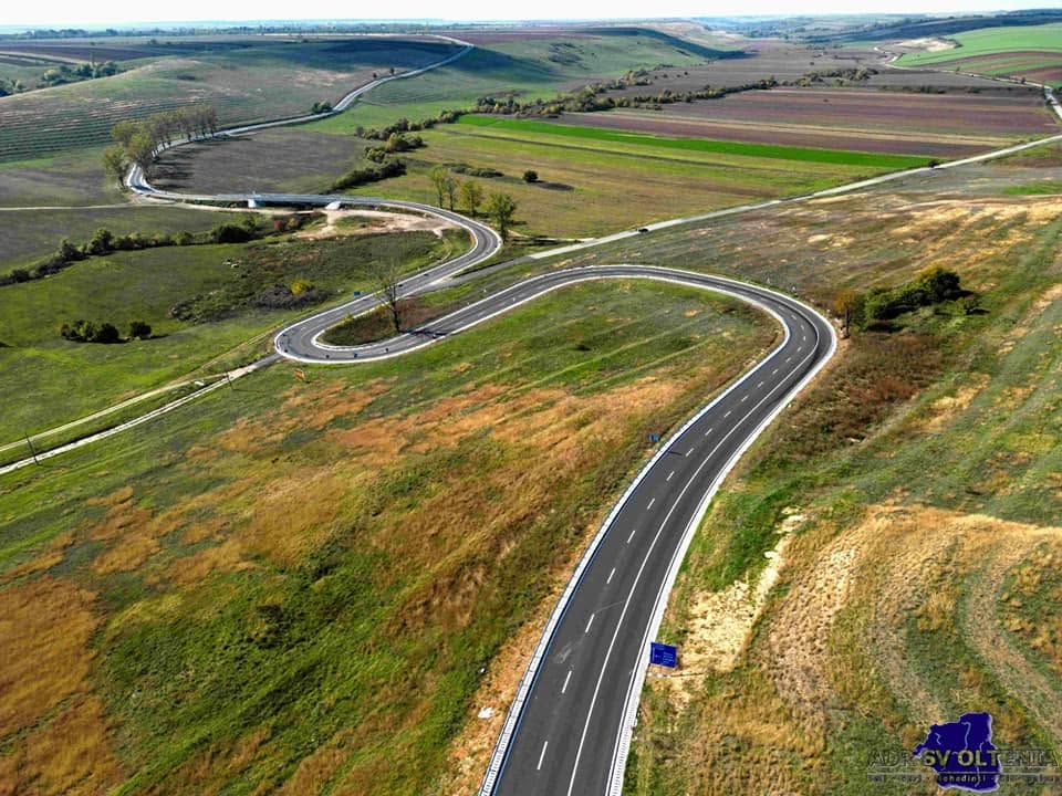 Peste 24 de milioane de euro pentru modernizarea drumurilor județene din Oltenia