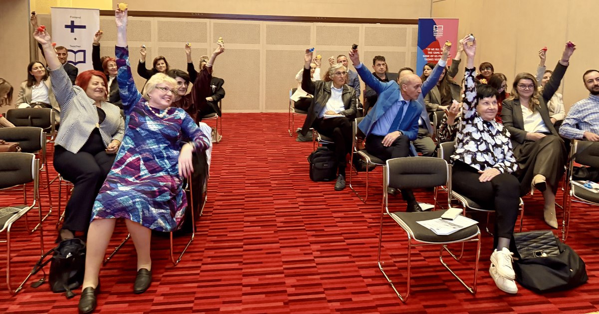 Rolul profesorului rămâne esențial în era tehnologiei educaționale, conform ambasadorului Finlandei