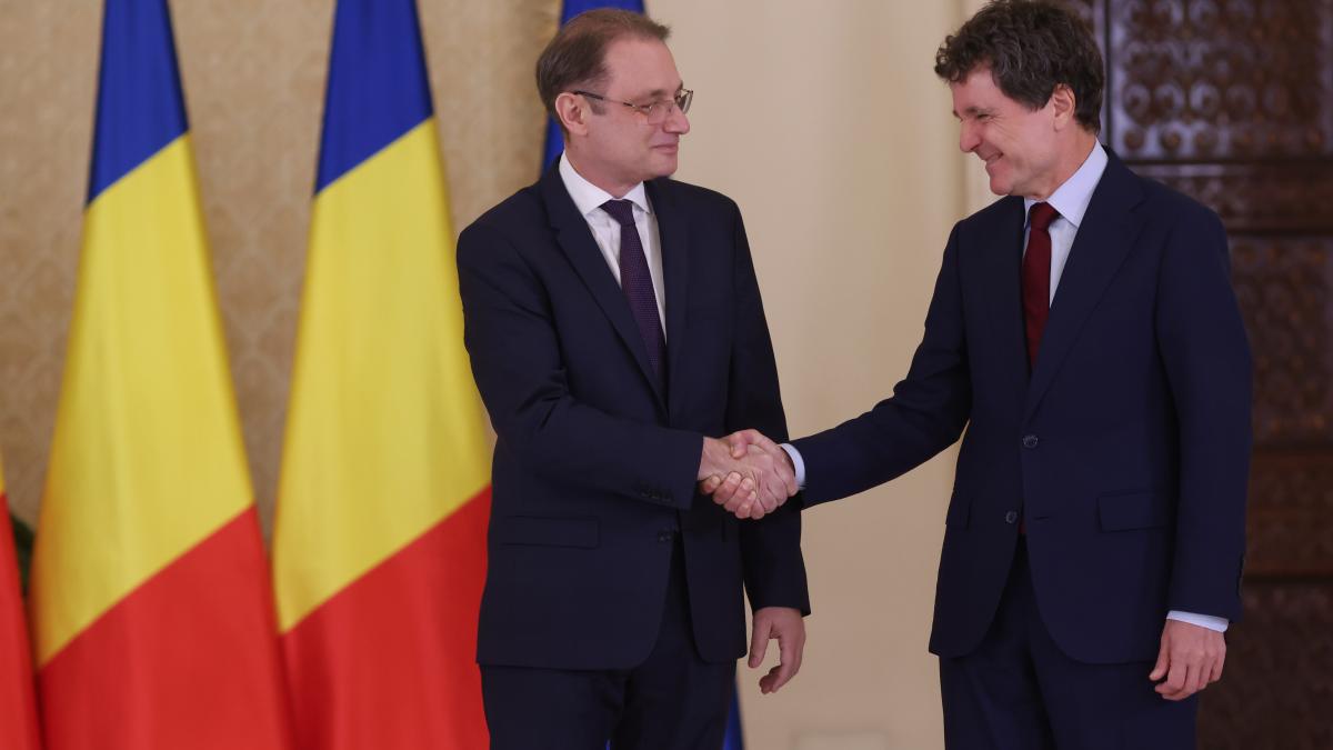 Programul de guvernare al cabinetului Luca Niculescu: măsuri pentru sănătate, educație și pensii