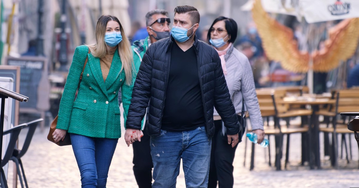 Avertisment medical privind noul val de COVID: Varianta Stratus circulă în Europa, iar România nu are vaccinuri actualizate