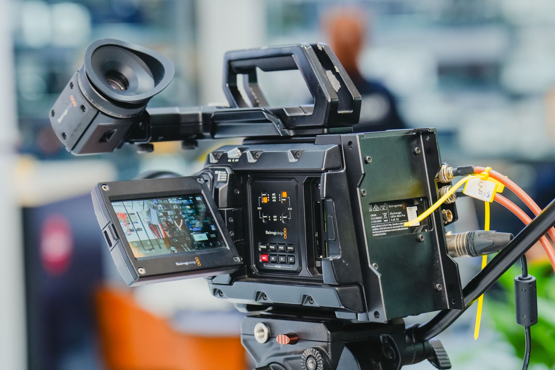 Guvernul a majorat amenzile aplicate de CNA pentru posturile TV și radio la 440.000 de lei