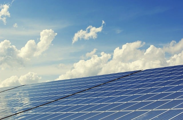 Investiție britanică în Arad: TDI Renewables obține finanțare pentru un parc solar de 58 MW