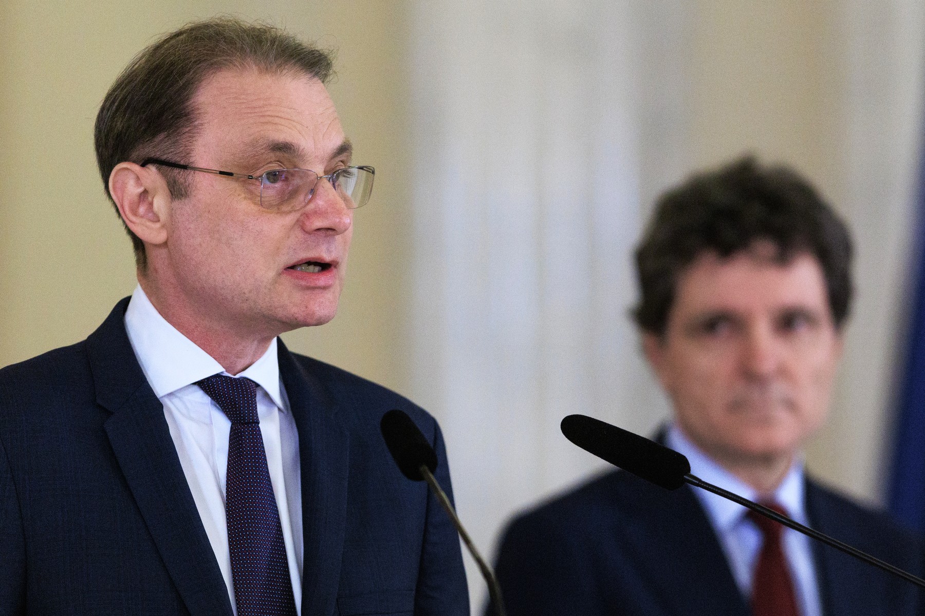 Nicușor Dan estimează că Guvernul Luca Niculescu are șanse mari să fie investit de Parlament