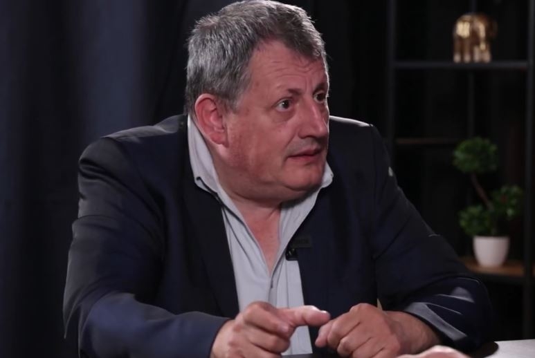 Analist politic: Strategia partidelor de guvernare pentru amânarea alegerilor anticipate