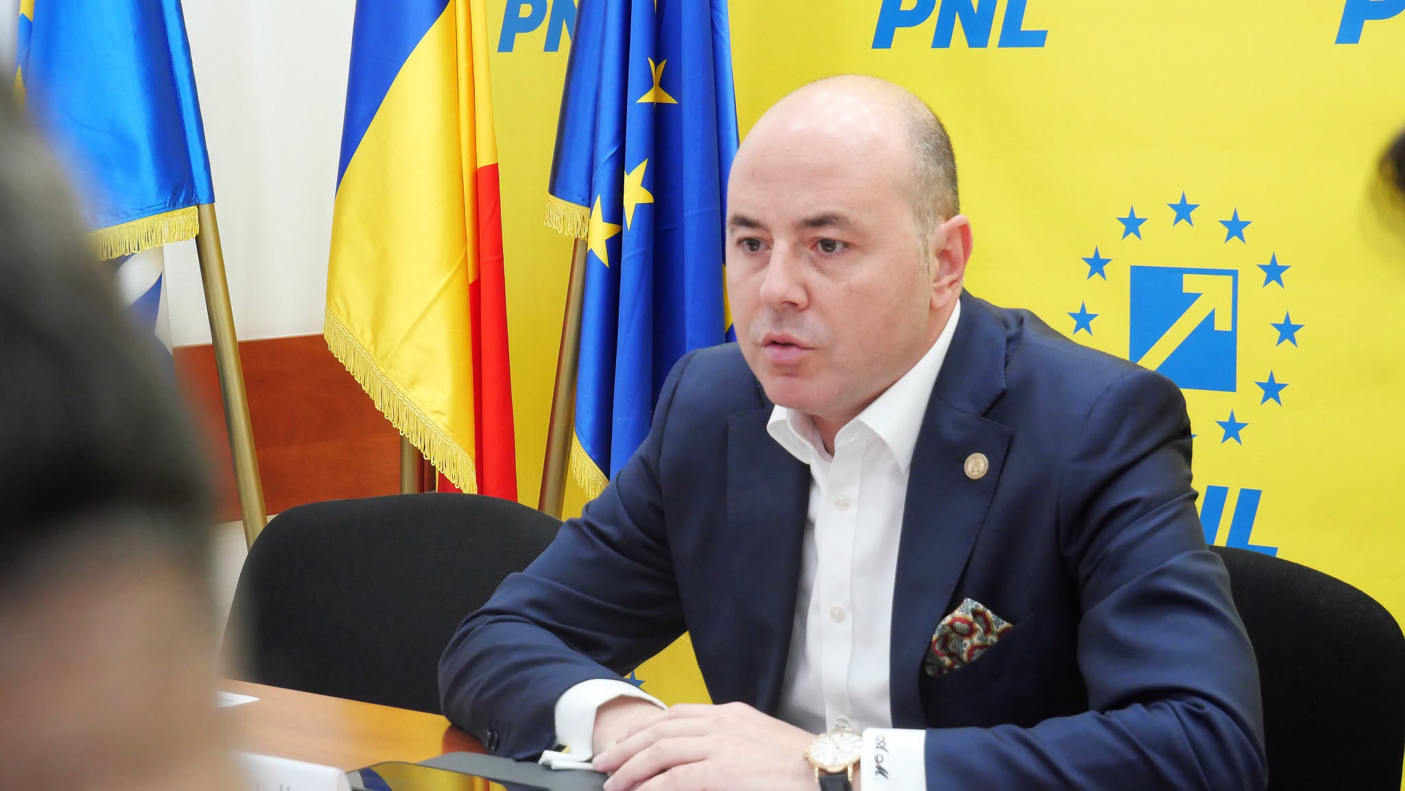 Revoltă în PNL: Filiala din Iași refuză învestirea Guvernului Luca Niculescu