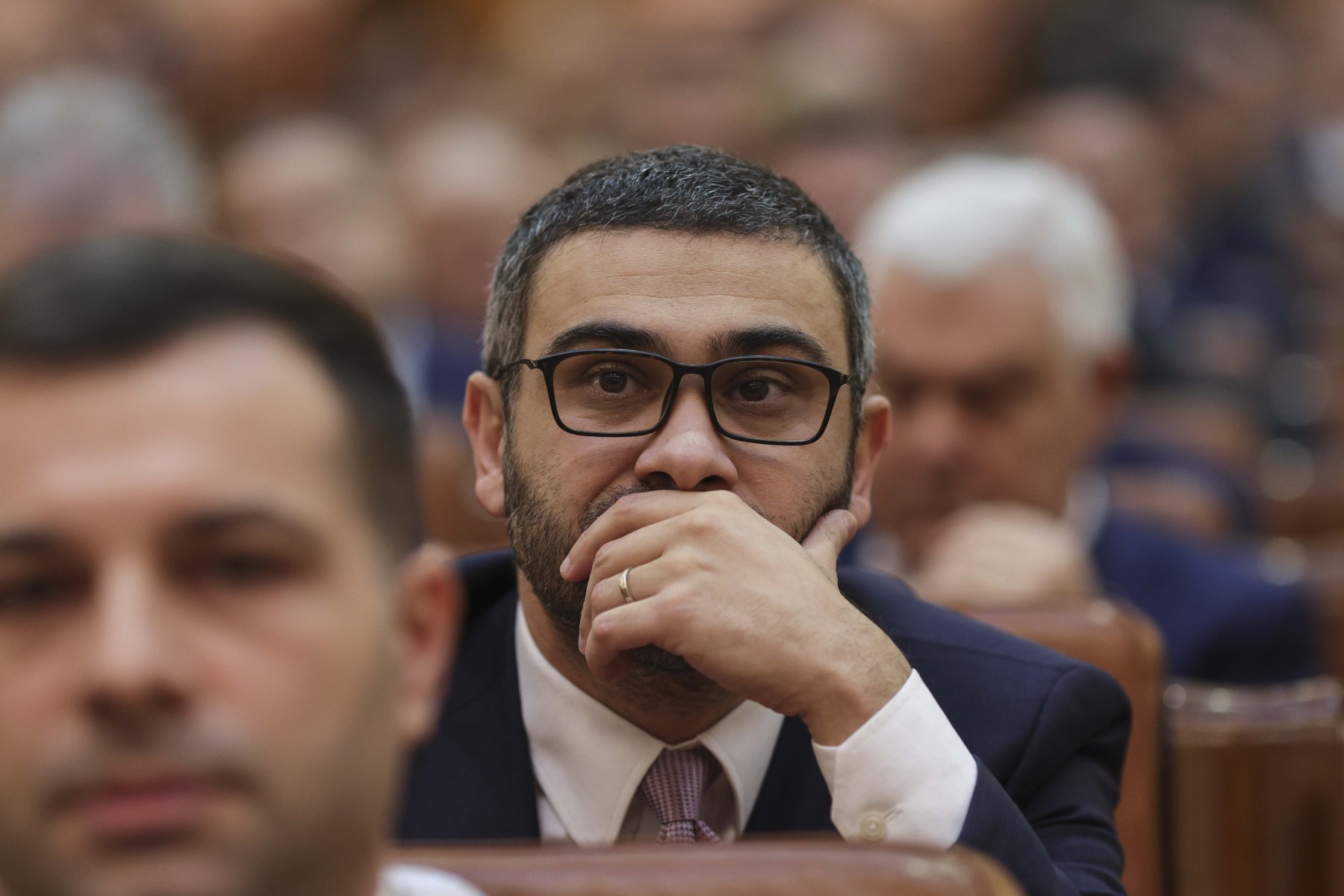 Florin Manole promite transparență la Ministerul Muncii, dar refuză să dezvăluie întâlnirile din Mykonos
