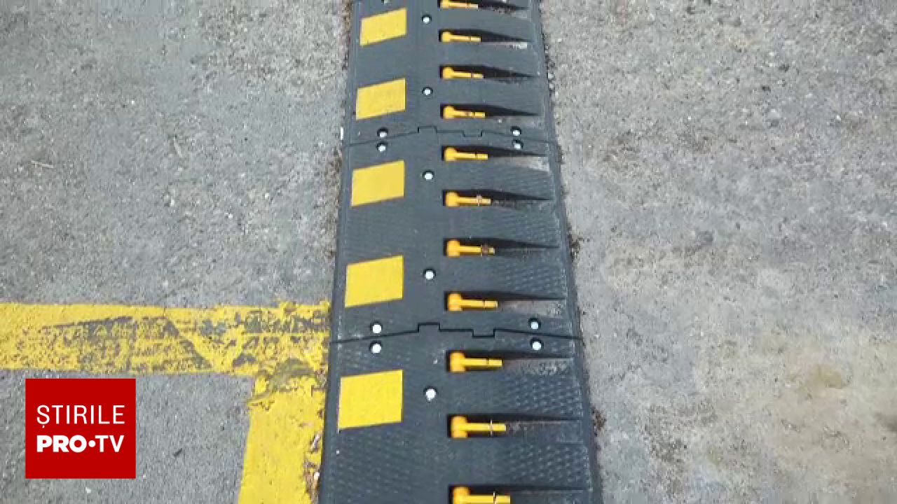 Primăria din Baia Mare amendată pentru instalarea ilegală a unui limitator de viteză cu țepi