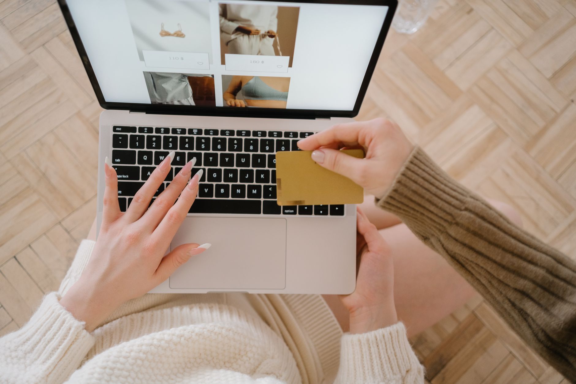 Black Friday: Cum te pregătești pentru reduceri și cum eviți site-urile frauduloase