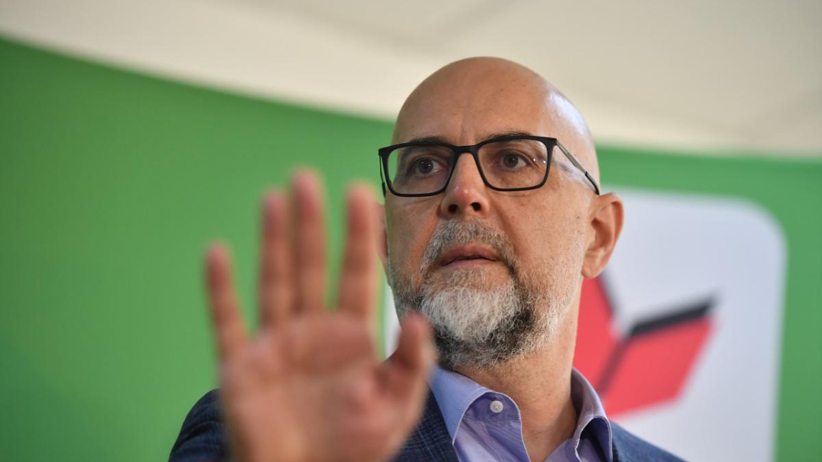 UDMR semnează un acord de susținere pentru Guvernul Luca Niculescu pe o perioadă de șase luni