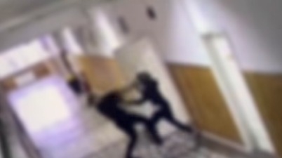 Atacul cu cuțit de la școala din Bistrița: Bunicul elevului susține că nepotul a fost victima bullyingului