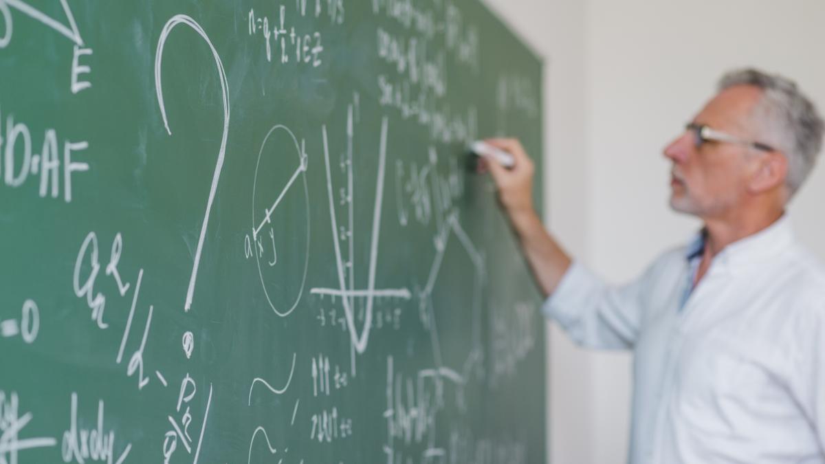 Școala românească în impas: Inteligența artificială și nevoia de schimb în educație