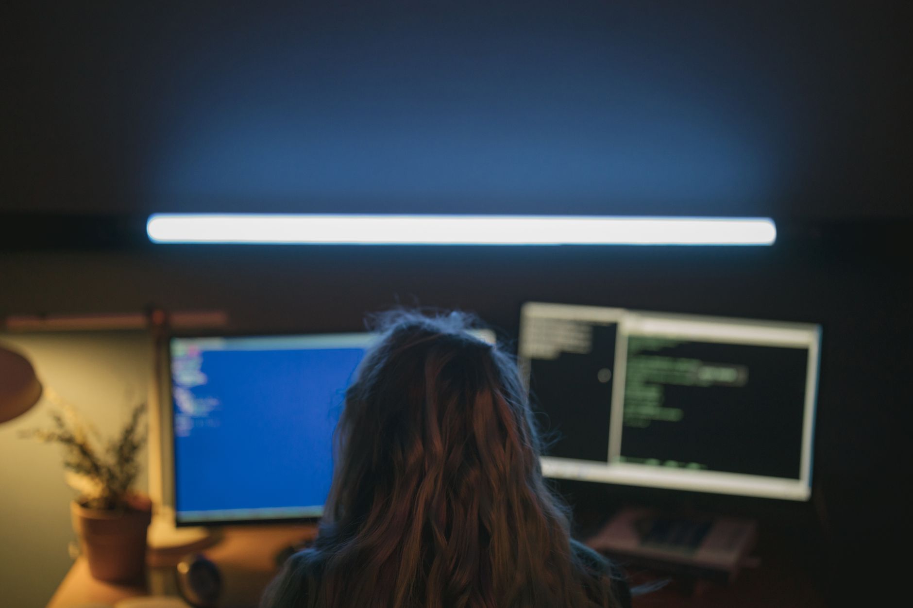 Operațiunea Matrioșka: Rusia folosește armată de boți și inteligență artificială pentru a influența alegerile din SUA