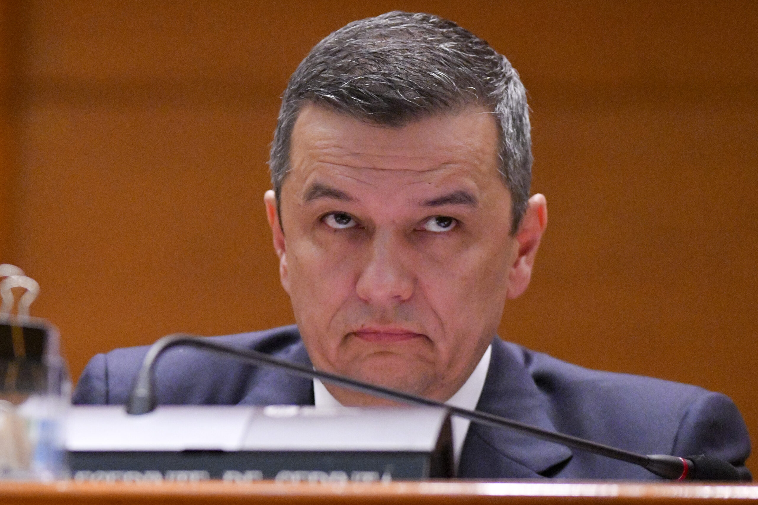 Sorin Grindeanu a atacat dur USR și PNL în fața Parlamentului: „Le urez condoleanțe celor care își vor pierde sinecurile”