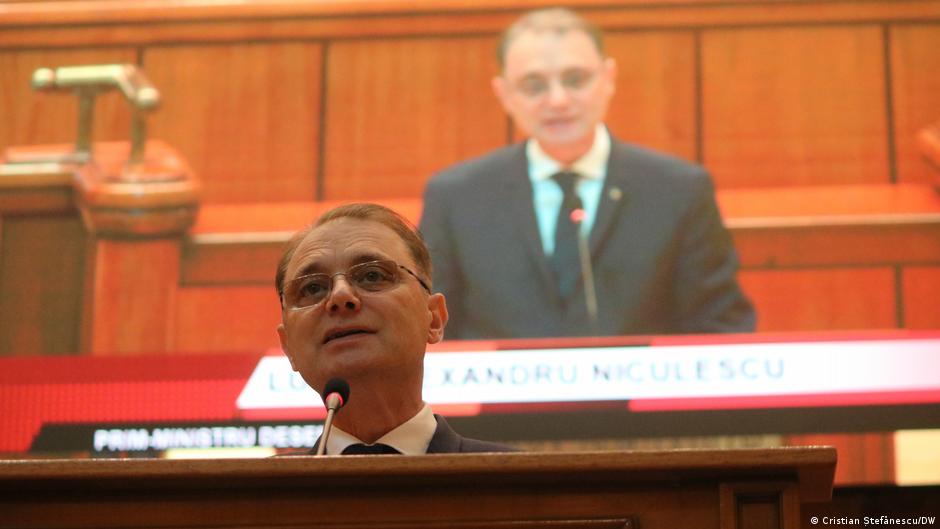 România are un nou guvern după 169 de zile de criză. Cabinetul Luca Niculescu a primit învestitura