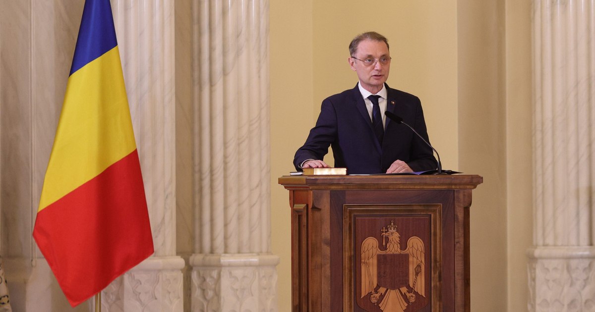 Guvernul Luca Niculescu a început activitatea imediat după învestire. Prima ședință a Cabinetului