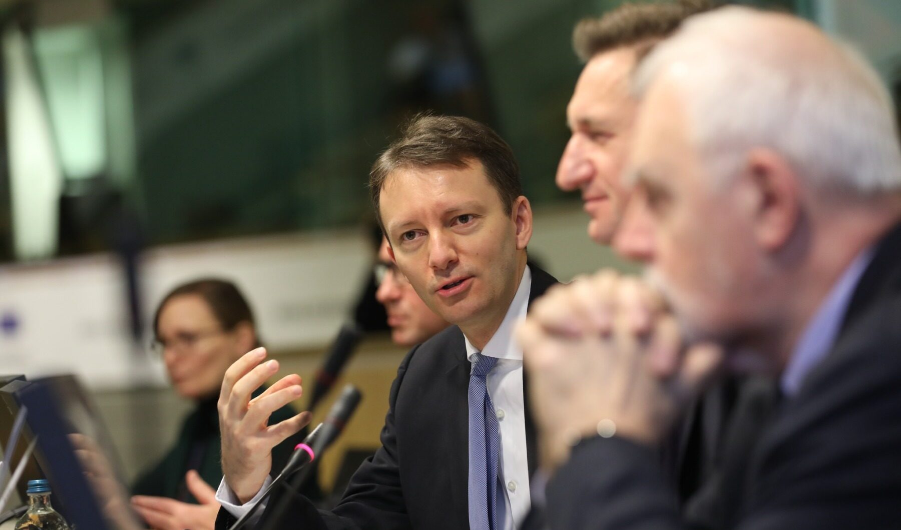 Tensiuni în politică: Liderii PNL consideră desemnarea lui Siegfried Mureșan un gest ostil al președintelui Nicușor Dan