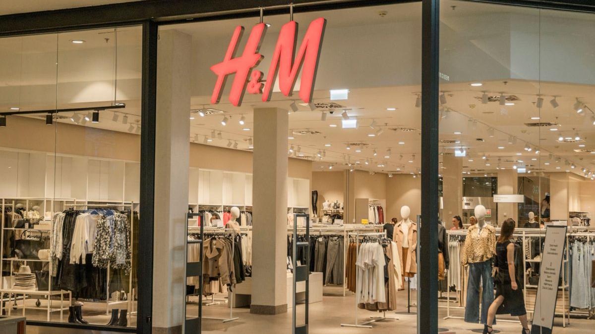 H&M extinde afacerea în România prin lansarea platformei de haine second-hand Sellpy