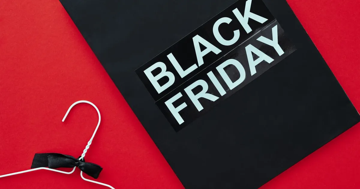 Avertisment ANPC pentru Black Friday: cum evită consumatorii capcanele reducerilor false