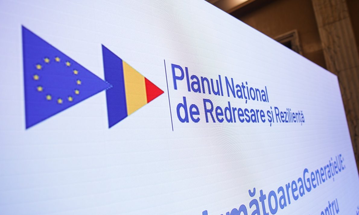 Premierul Luca Niculescu convoacă o reuniune de urgență cu miniștrii pentru implementarea PNRR