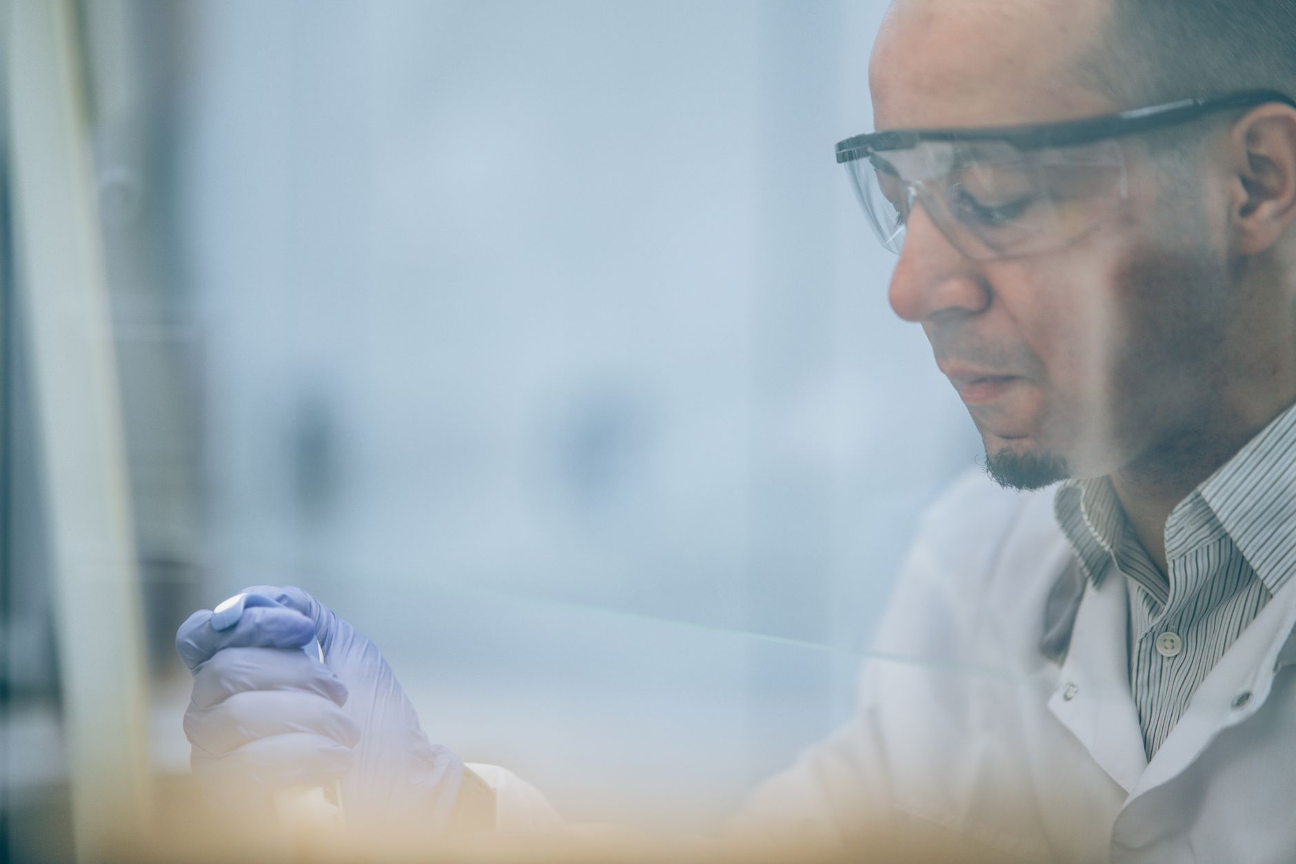 Premieră în medicină: a fost testată pentru prima dată editarea genetică direct în corpul unui pacient