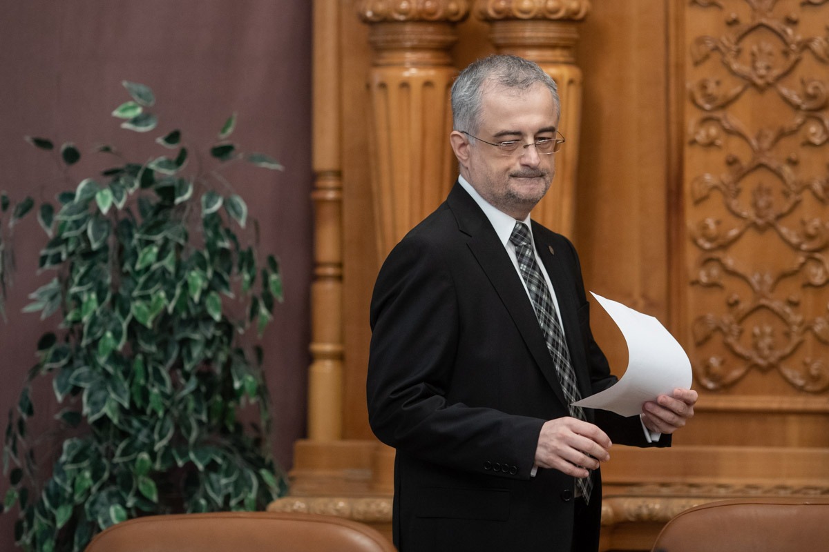 Gabriel Andronache acuză PSD de contradicții privind deficitul bugetar și programul de guvernare