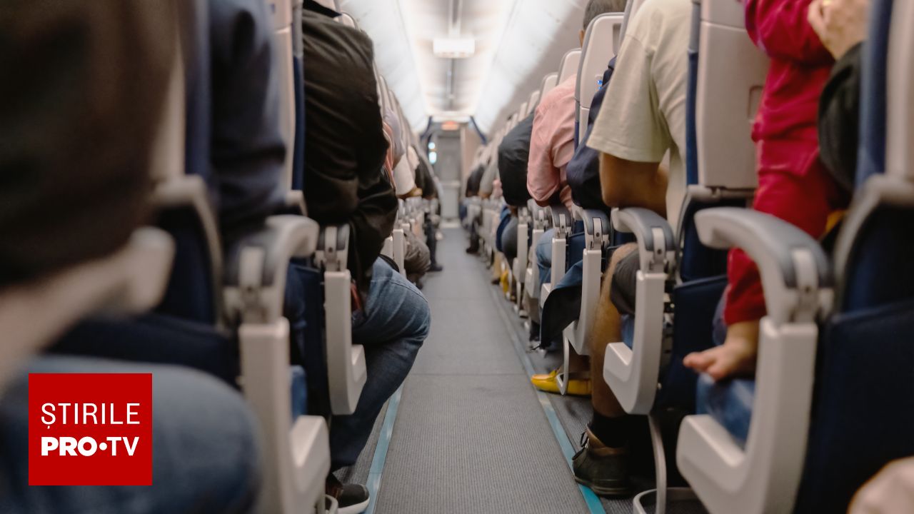 Pasageri din avionul care venea din Rodos spre Germania au avut accese de vomă în timpul zborului