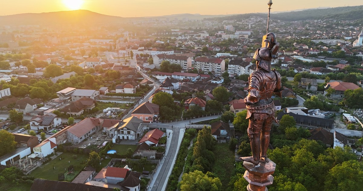 Legendele Castelului Corvinilor: de la misterul fântânii blestemate la povestea lui Dracula