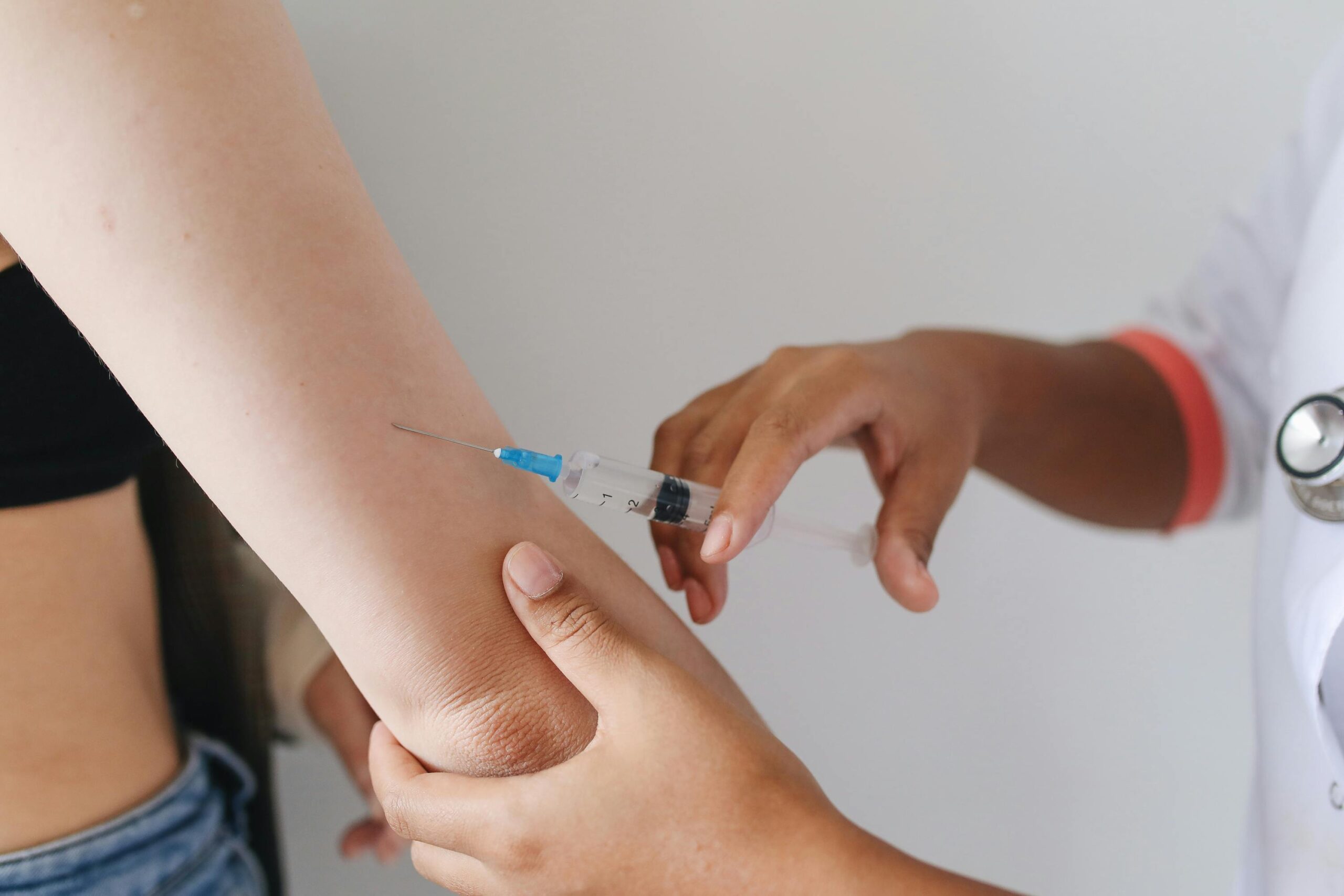 Scăderi îngrijorătoare ale ratei vaccinării infantile în Europa după pandemia de Covid