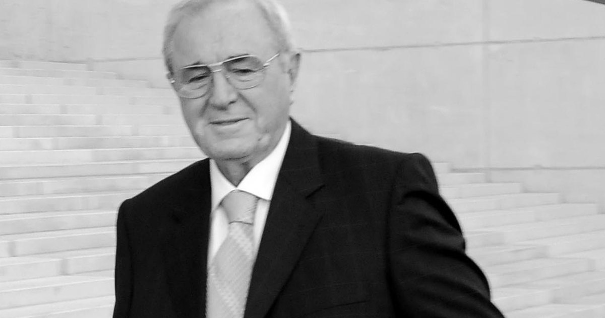 A decedat Viorel Păunescu, fost președinte al echipei de fotbal Steaua și al Federației Române de Natație