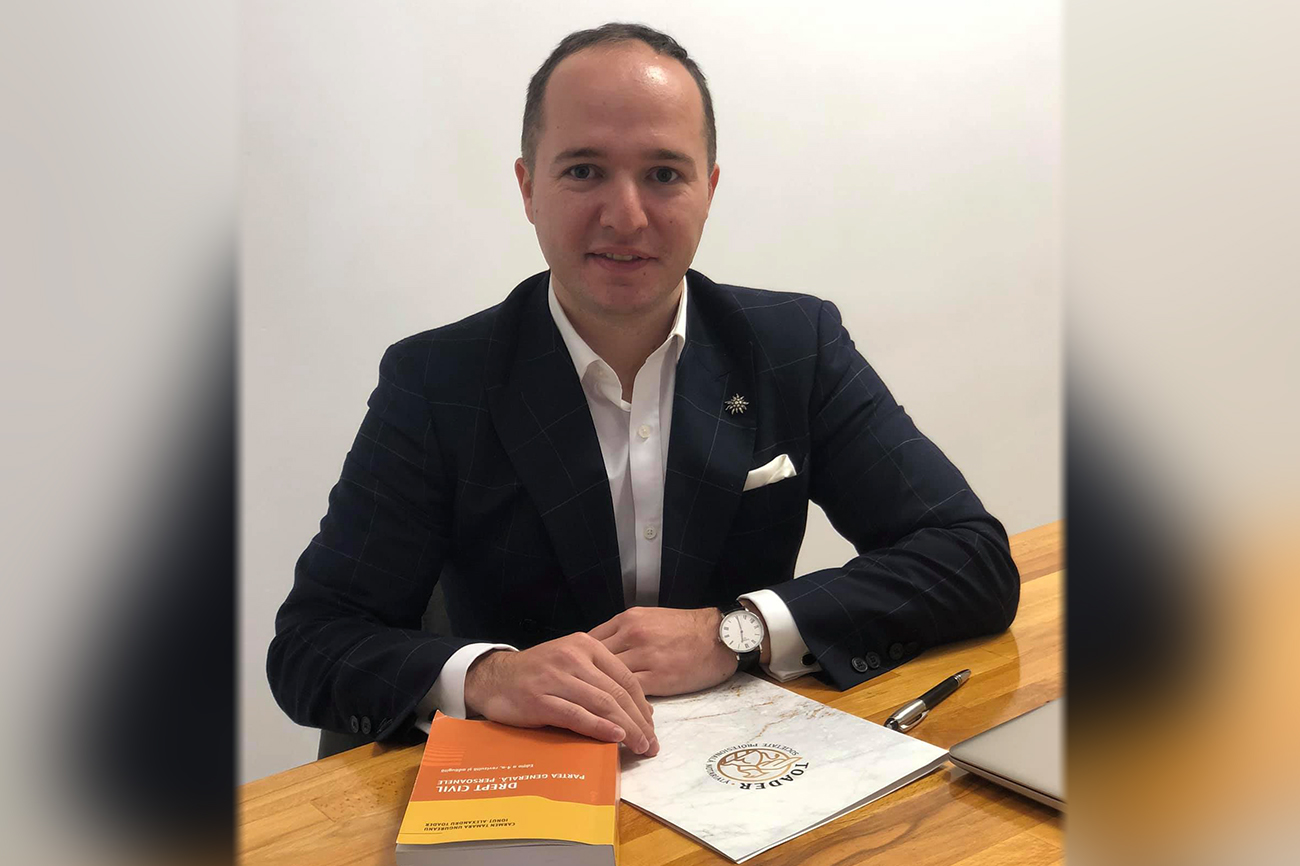 Universitatea „Alexandru Ioan Cuza” din Iași suspendă contractul de muncă al lui Alexandru Toader