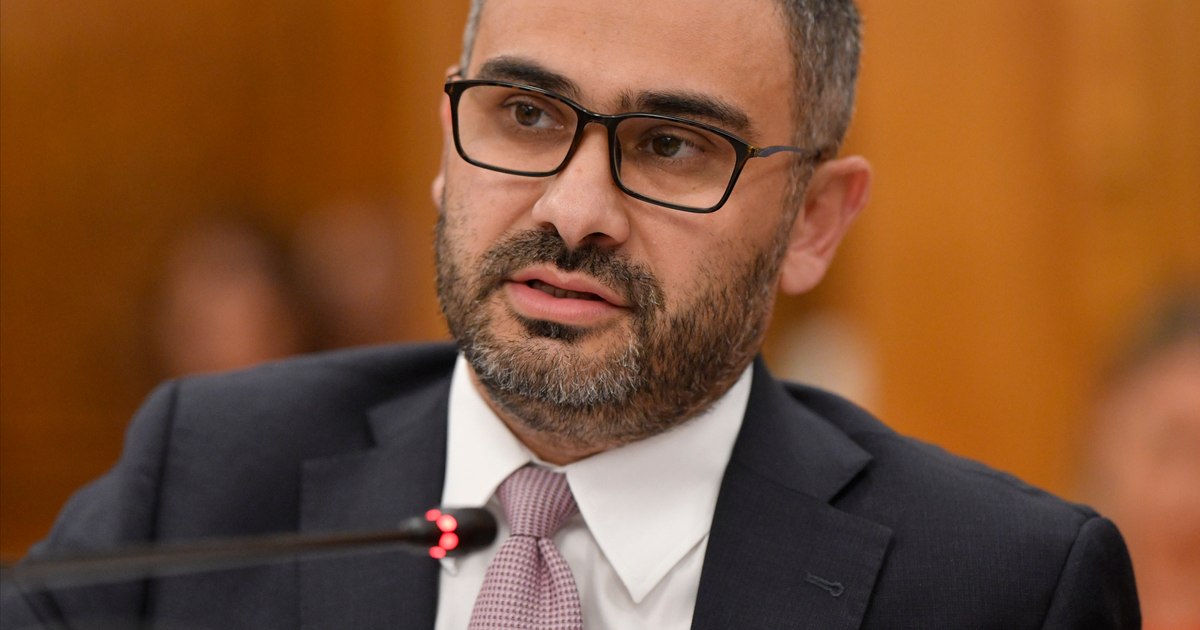 Salariul minim brut va rămâne neschimbat la începutul anului 2027, conform anunțului ministrului Muncii