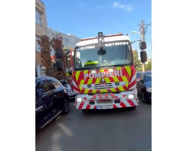 Intervenție a echipajelor ISU la o școală din Iași după găsirea unui recipient etichetat SO2