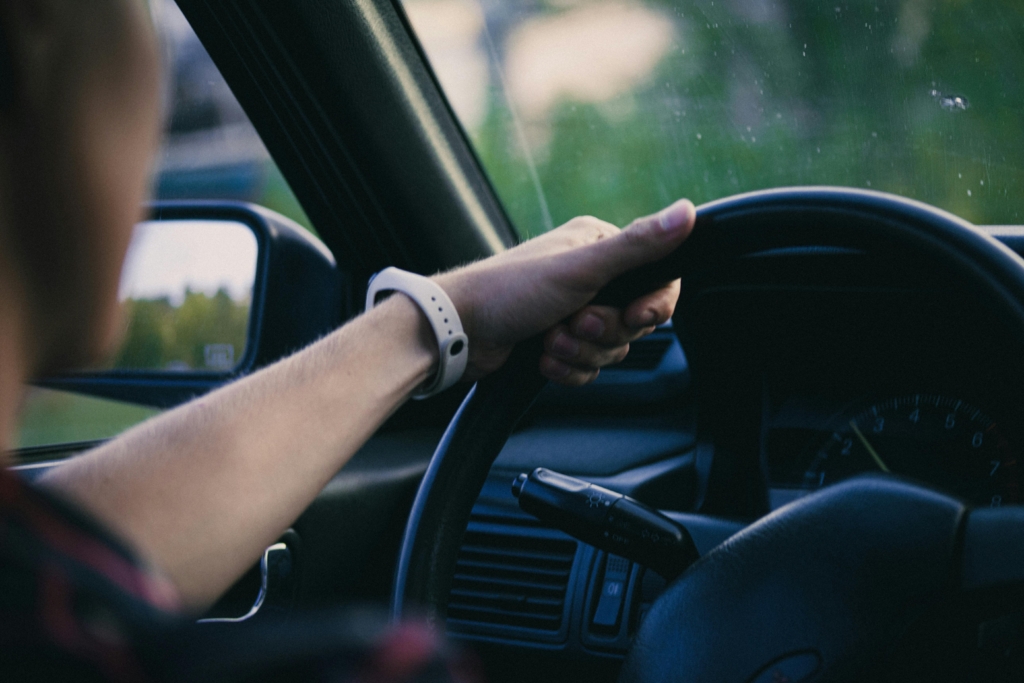 Se schimbă regulile medicale pentru permisul auto: noi norme pentru sănătatea mintală și vedere