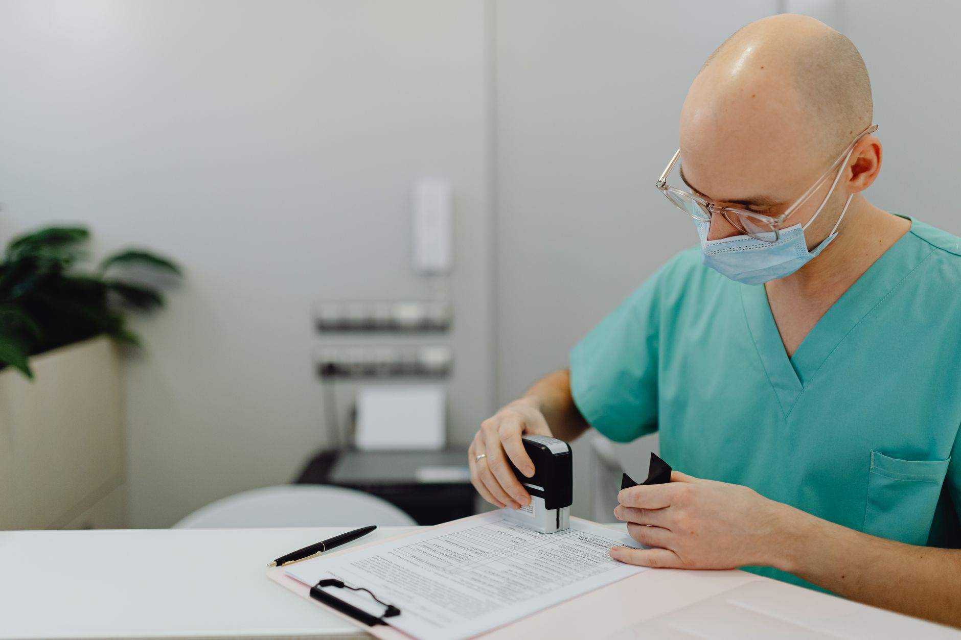 Reguli noi pentru obținerea permisului de conducere: ce verifică medicii începând cu 6 noiembrie