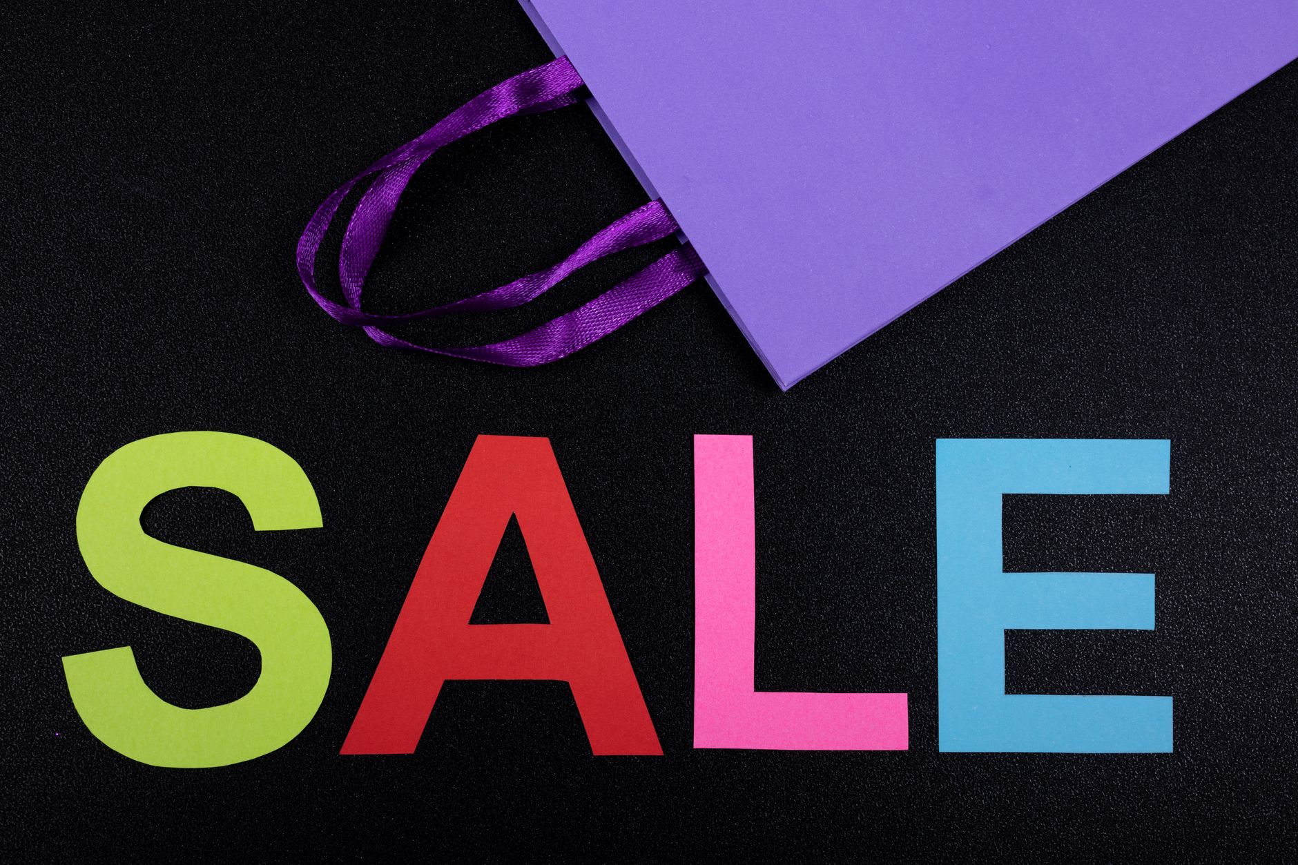 Black Friday 2026: Altex, BRICO și Media Galaxy încep reducerile de joi, la ora 07:00