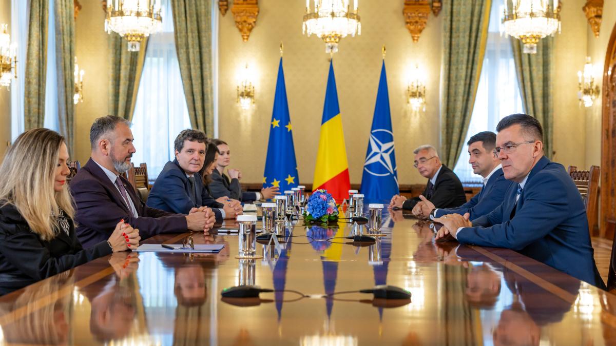 Liderii politicii resping acuzația lui Nicușor Dan privind prioritățile de partid