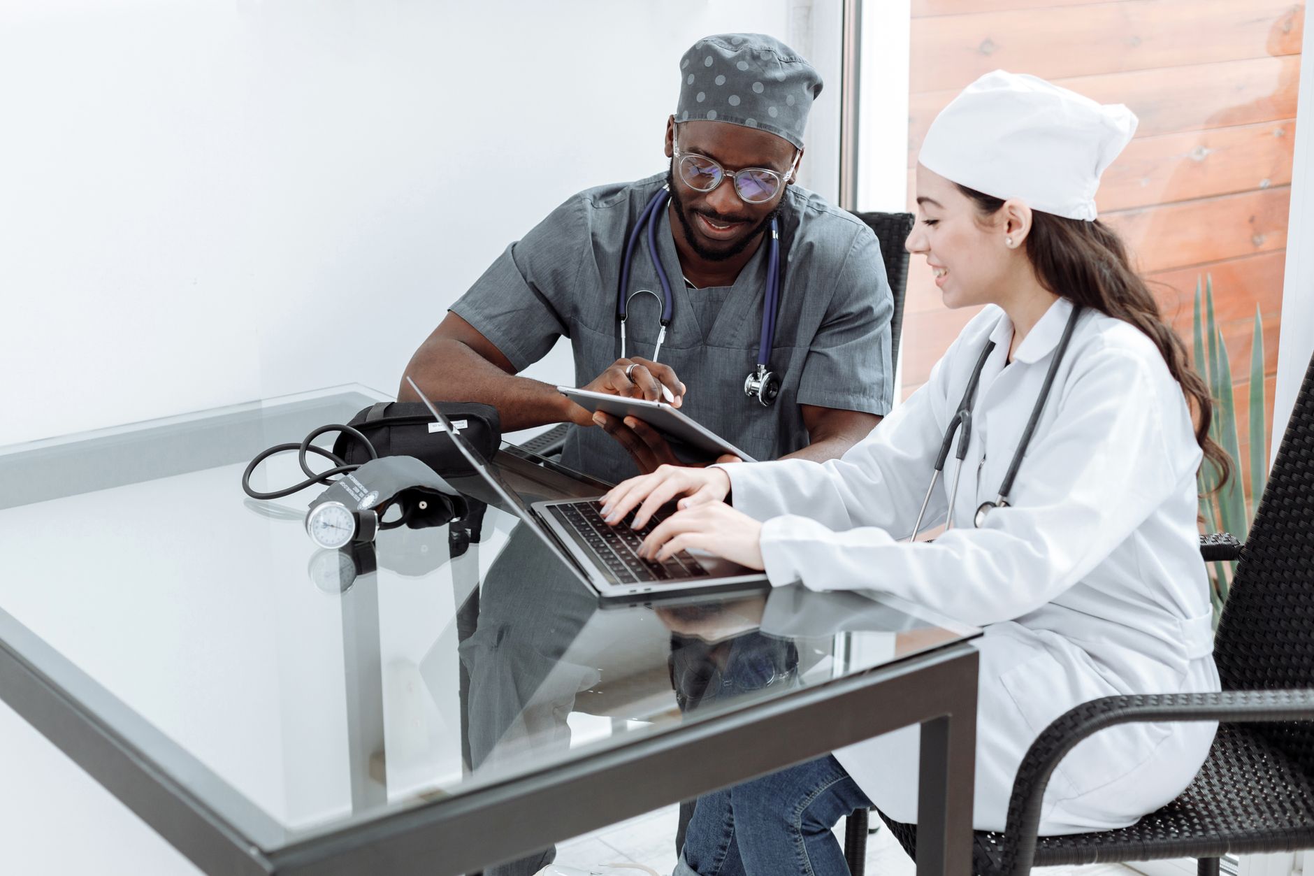 Importanța prevenției medicale: cum se construiește o rutină de sănătate eficientă și sigură