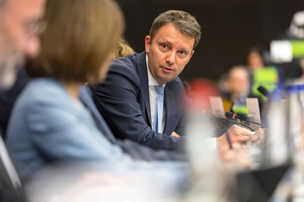UDMR propune revenirea la o variantă de guvernare stabilă prin negociere cu PSD