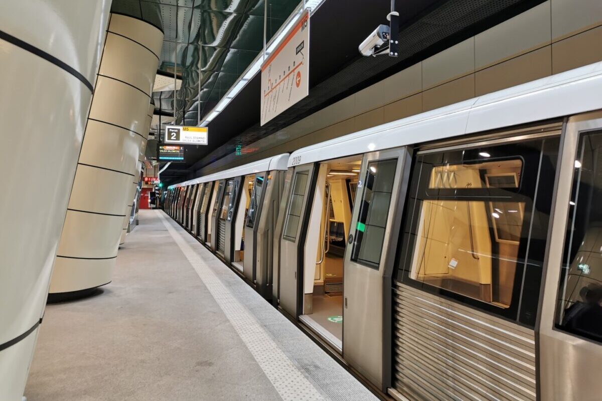 Angajații Metrorex amenință cu greva dacă nu se negociază noul contract colectiv de muncă
