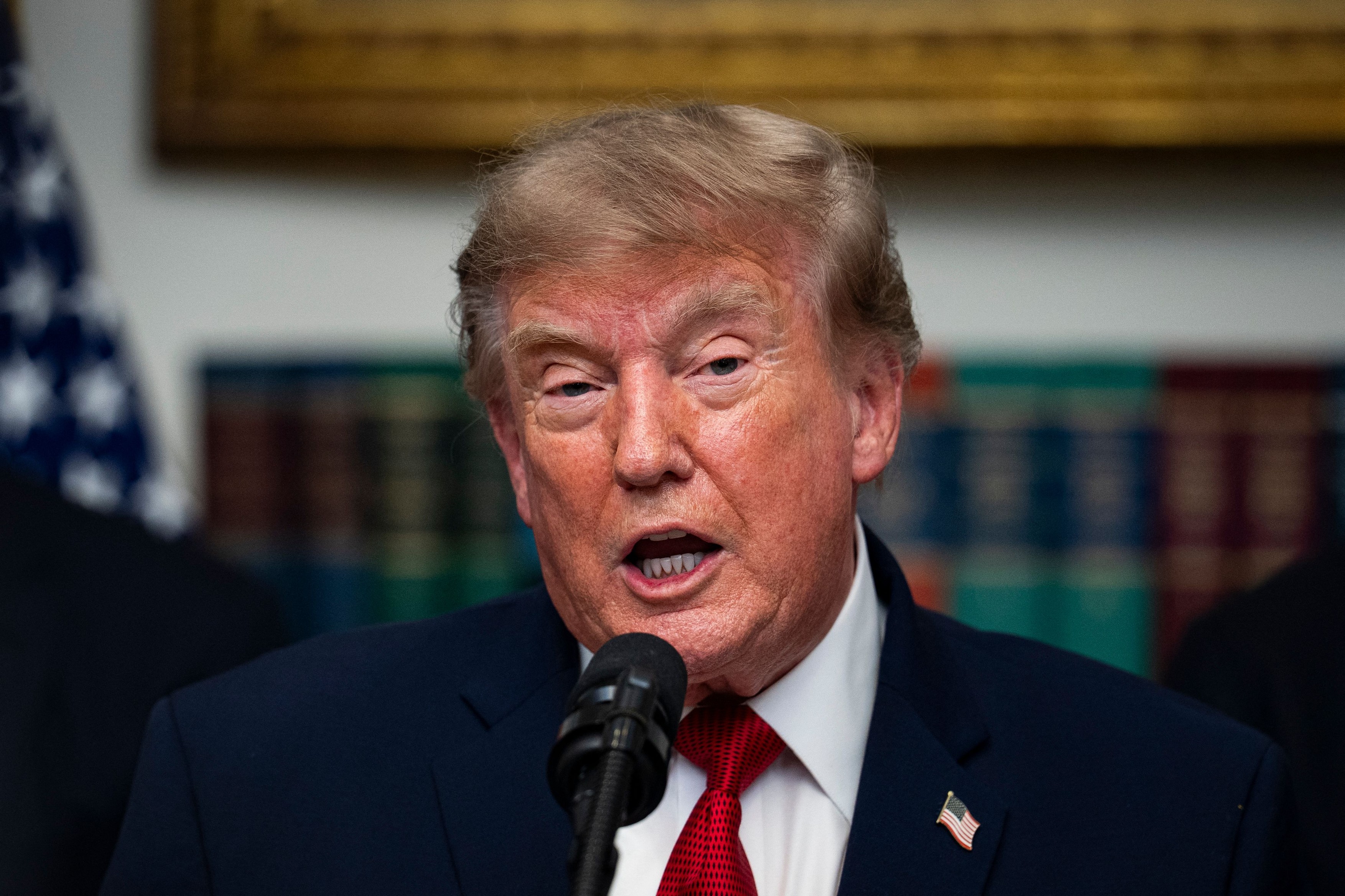 Donald Trump: Prioritatea SUA este liderul tehnologic în AI, nu riscurile existențiale pentru omenire