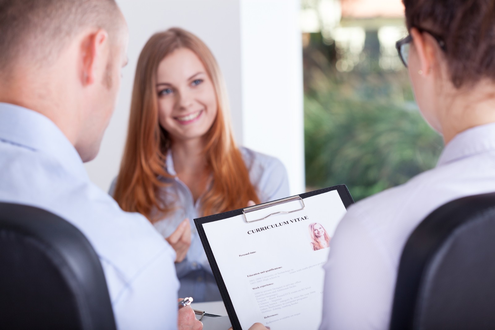 Domeniile cu cele mai mari nevoi de personal în România: vânzări, client service și logistică