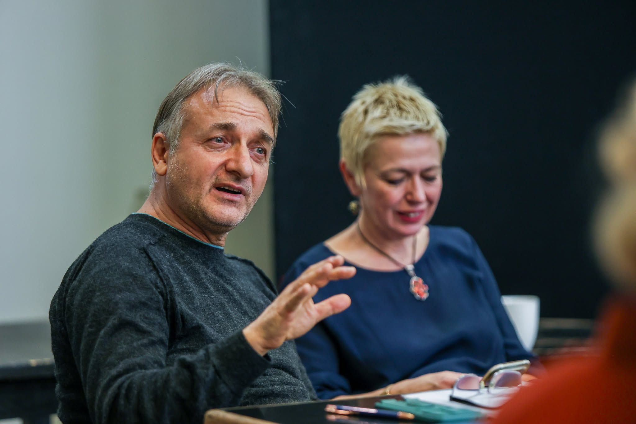 Controversă la Teatrul Național București: Ministrul Culturii reacționează la angajarea regizorului Felix Alexa