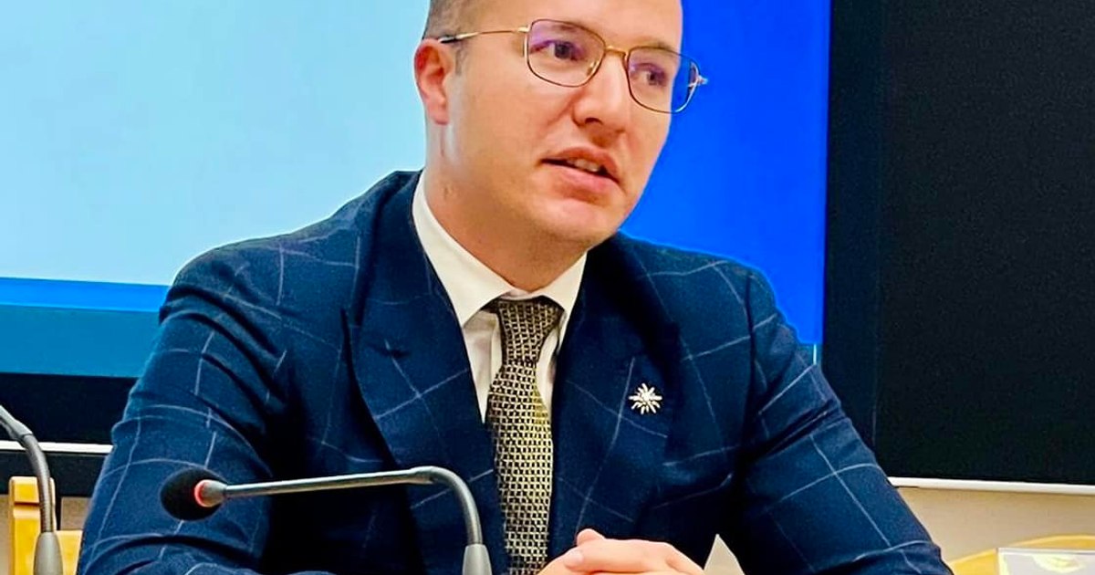 Uniunea Națională a Barourilor cere anularea sancțiunilor aplicate unor avocați de la Facultatea de Drept din Iași